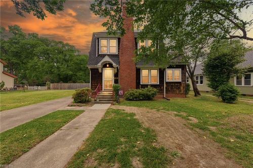 154 Alleghany Rd, Hampton, VA, 23661-3407 | Card Image