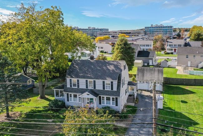 22 Elm St, House other with 3 bedrooms, 1 bathrooms and 5 parking in Woburn MA | Image 4