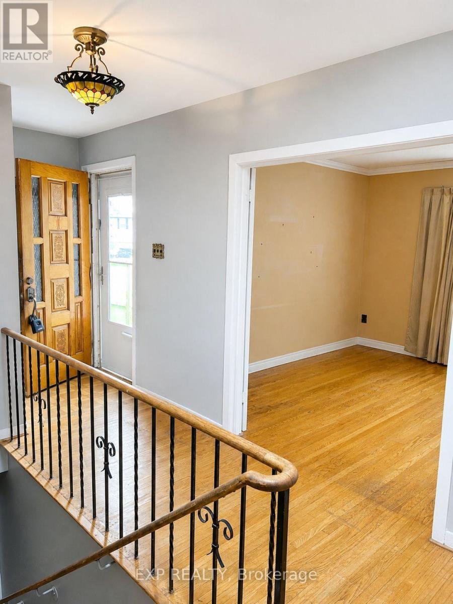 Residential in Brampton (Southgate) 3