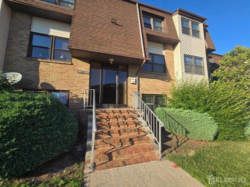 1904 Raspberry Ct, Edison, NJ, 08817-2775 | Card Image