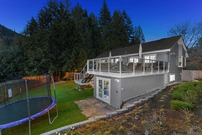 5727 Bluebell Drive, House other with 4 bedrooms, 4 bathrooms and 5 parking in West Vancouver BC | Image 32