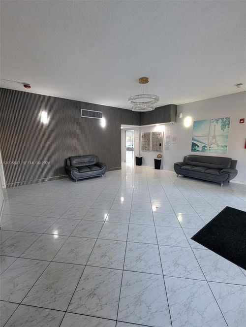 406-16740 Ne 9th Ave, North Miami Beach, FL, 33162-2573 | Card Image