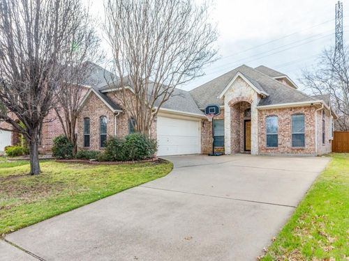 8325 Estandarte Ct, Benbrook, TX, 76126-1672 | Card Image