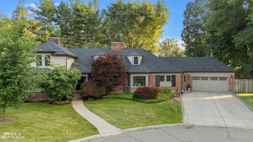 39 Harbor Hill Rd, Grosse Pointe Farms, MI, 48236-3747 | Card Image