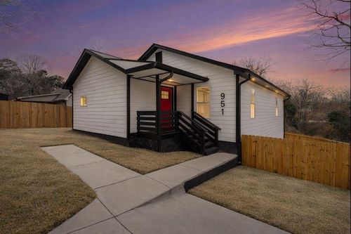 951 Reed Ave, Atlanta, GA, 30344-3715 | Card Image