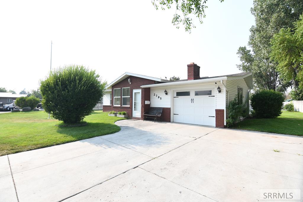 Salmon St, Ammon, ID 83406