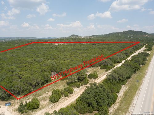 14619 State Highway 16 S, Pipe Creek, TX, 78063-6640 | Card Image