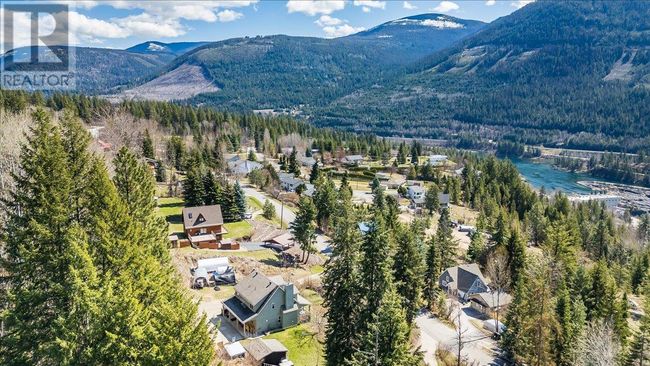 3829 Aaron Rd, House other with 2 bedrooms, 2 bathrooms and 3 parking in Bonnington BC | Image 6