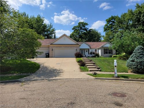 1121 Aubrey Cir, Louisville, OH, 44641-8799 | Card Image