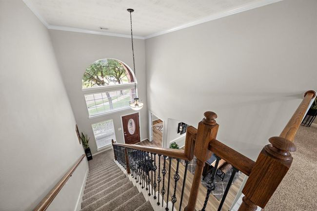 Front entry foyer open to below. | Image 31