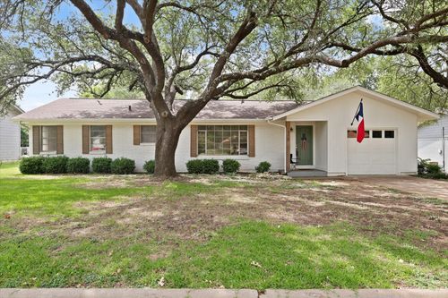 1211 Greenbriar Ln, Cleburne, TX, 76033-6003 | Card Image