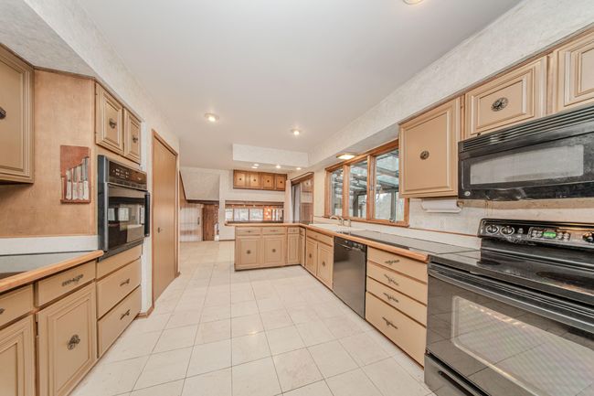 4710 Cove Rd, House other with 4 bedrooms, 4 bathrooms and null parking in West Bloomfield MI | Image 24