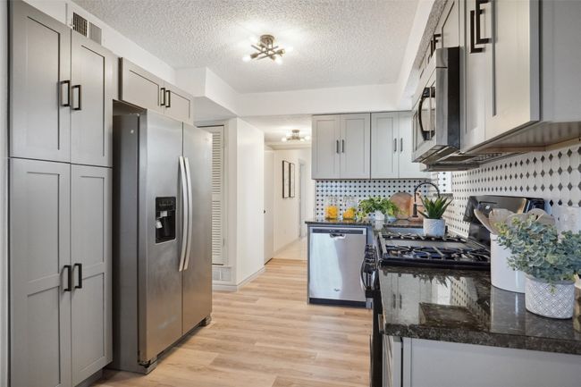 636 W Cedar St, House other with 5 bedrooms, 2 bathrooms and null parking in Hurst TX | Image 12