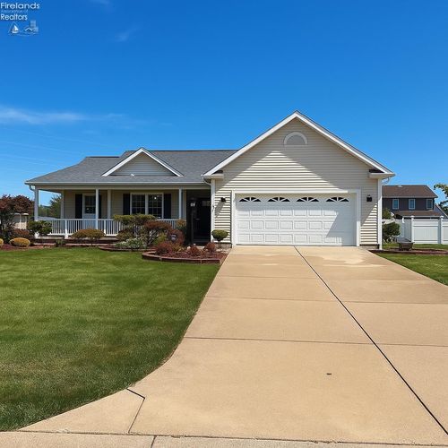 730 Kelley Ln, Sandusky, OH, 44870-7359 | Card Image