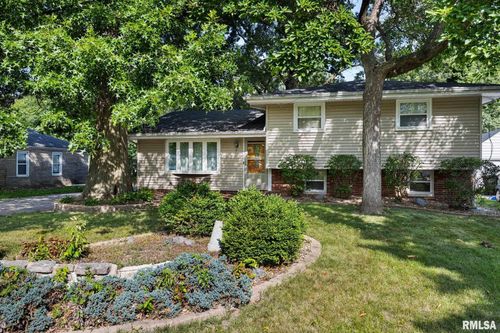 8705 N Picture Ridge Rd, Peoria, IL, 61615-1736 | Card Image