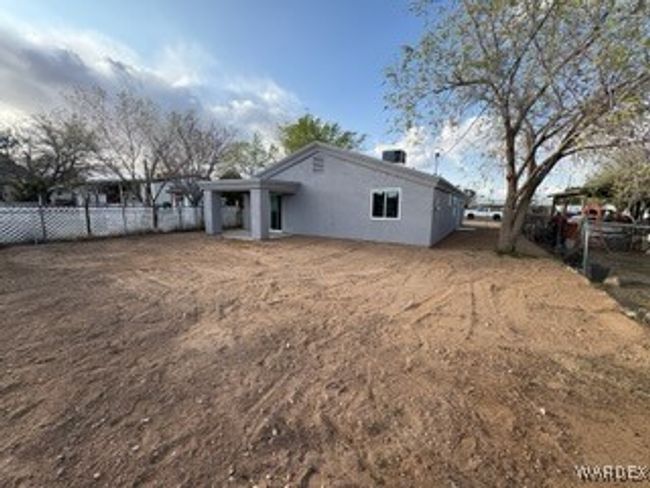 Back of Structure | Image 11