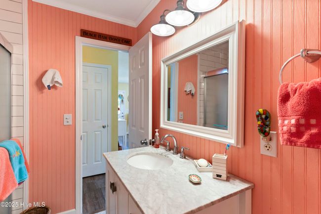 802 E Oak Island Dr, House other with 3 bedrooms, 2 bathrooms and null parking in Oak Island NC | Image 25