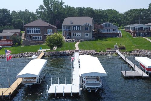 3012 Lakeview St, Milford, IA, 51351-7305 | Card Image