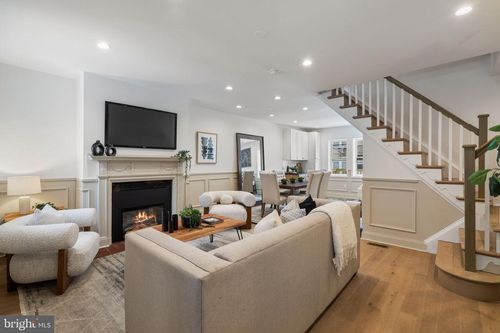 229 W Gorgas Ln, PHILADELPHIA, PA, 19119-2510 | Card Image