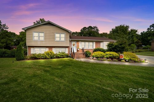 206 Cedarwood Dr, Salisbury, NC, 28147-9111 | Card Image