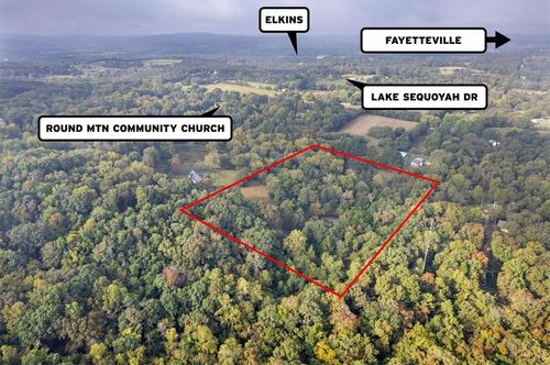 18092 Lake Sequoyah Rd, Fayetteville, AR, 72701-9522 | Card Image