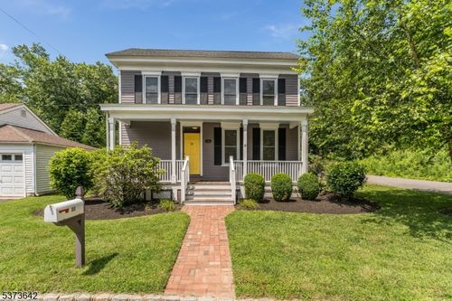 37 12th St, Frenchtown, NJ, 08825-1143 | Card Image