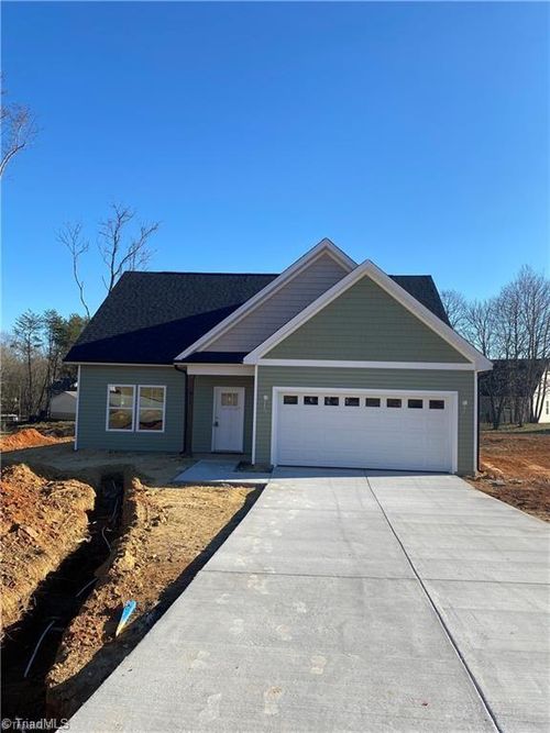 1016 Fairfield Dr, Yadkinville, NC, 27055 | Card Image