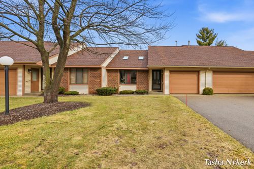 461 Cherry Ln, Holland, MI, 49424-6479 | Card Image
