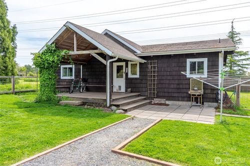 123 School Rd, Lopez Island, WA, 98261-8471 | Card Image