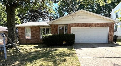 637 Treeside Dr, Akron, OH, 44313-5665 | Card Image