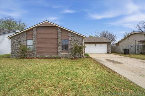 1917 N Desert Palm Avenue, Broken Arrow, OK, 74012 | Card Image