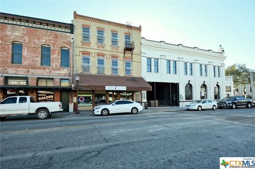 107 N Austin St, Seguin, TX, 78155-5601 | Card Image