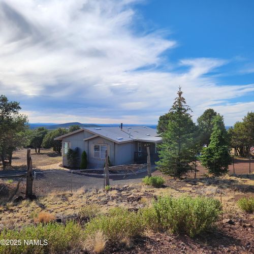7330 N Wild Horse Dr, Williams, AZ, 86046-7802 | Card Image