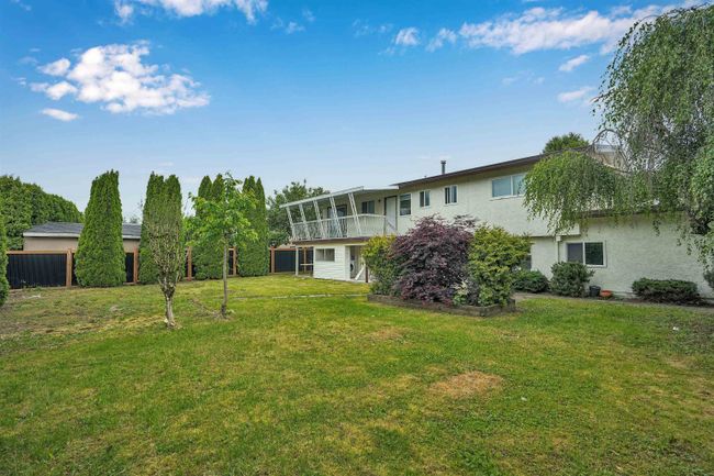 6605 Dayton Drive, House other with 6 bedrooms, 2 bathrooms and 7 parking in Chilliwack BC | Image 3