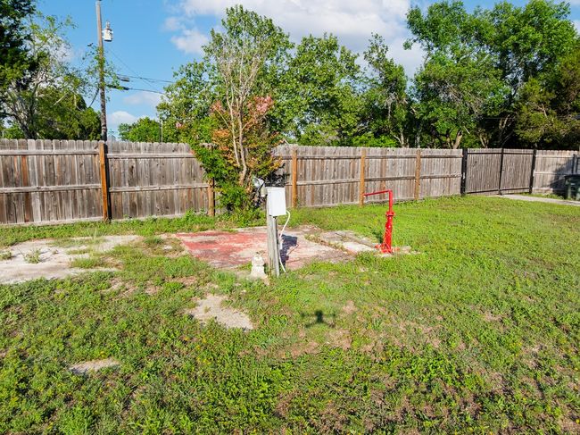 View of yard | Image 8
