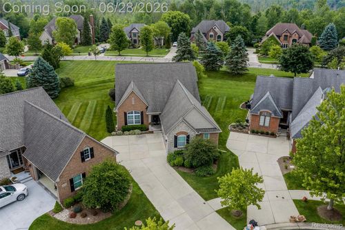 4011 Ardsley Ct, Clarkston, MI, 48348-5059 | Card Image