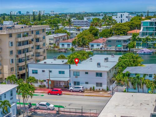 apt-6-8420 Byron Ave, Miami Beach, FL, 33141-4843 | Card Image