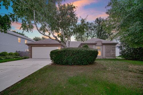 1550 Jasper Dr, Wheaton, IL, 60189-8919 | Card Image