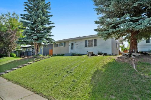 10315 8 St Sw, Calgary, AB, T2W0H2 | Card Image