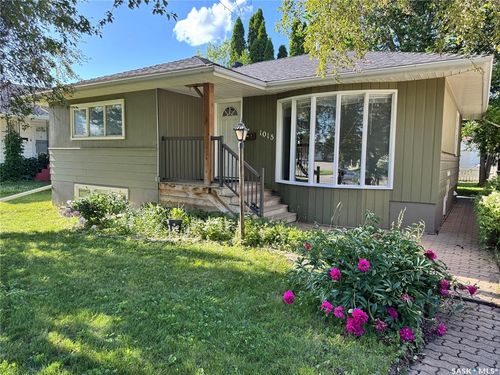 1015 Taylor St E, Saskatoon, SK, S7H1W4 | Card Image