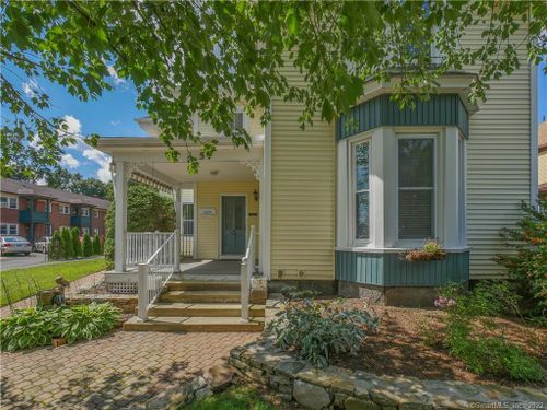 57 Elm St, Vernon, CT, 06066-3207 | Card Image