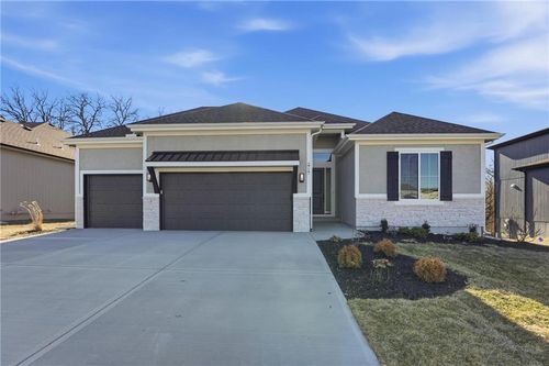 2717 Sw 12th St, Lee's Summit, MO, 64081-3882 | Card Image