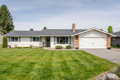 1291 Garden Cir, Lynden, WA, 98264-1032 | Card Image
