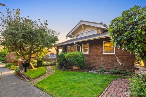 2513 11th Avenue W, Seattle, WA, 98119 | Card Image
