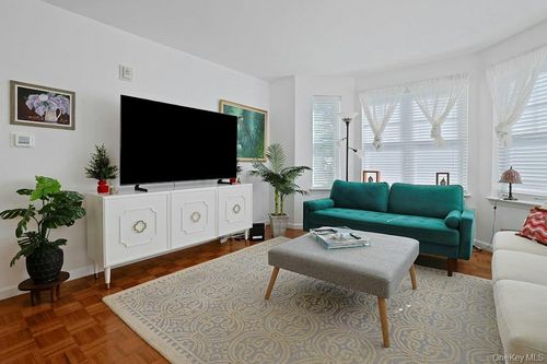 207-207 Sutton Drive, Mount Kisco, NY, 10549 | Card Image