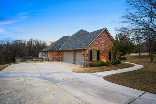 9417 Forest Dale Drive, Oklahoma City, OK, 73151 | Card Image