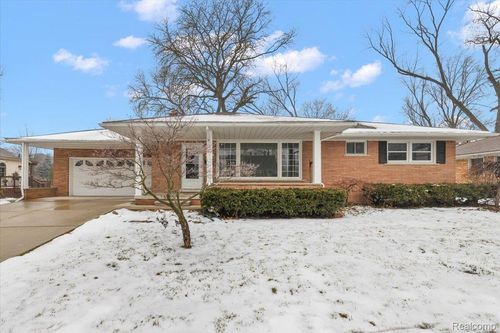 349 Arthur St, Plymouth, MI, 48170-1120 | Card Image