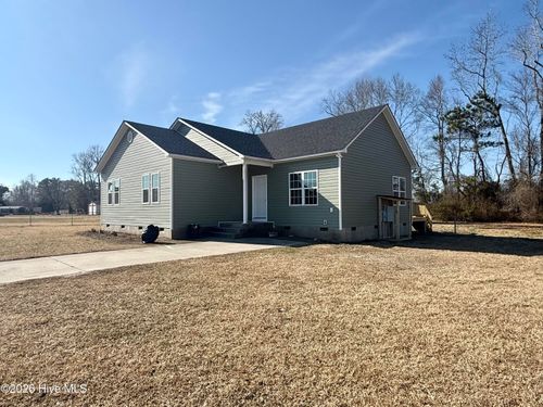 303 Roberson Dr, Williamston, NC, 27892-7808 | Card Image