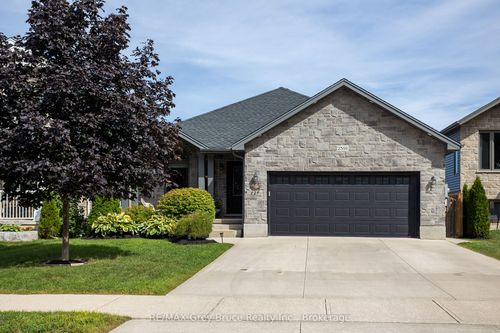 2591 7th Ave E, Owen Sound, ON, N4K6V1 | Card Image