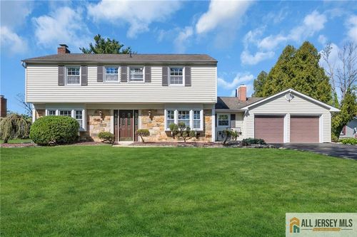 11 Midsummer Dr, Old Bridge, NJ, 08857-2711 | Card Image